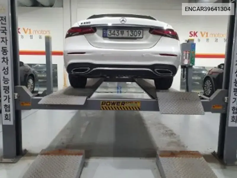 E-Class W213 E250 Amg Line VIN: ENCAR39641304 Lot: 39641304