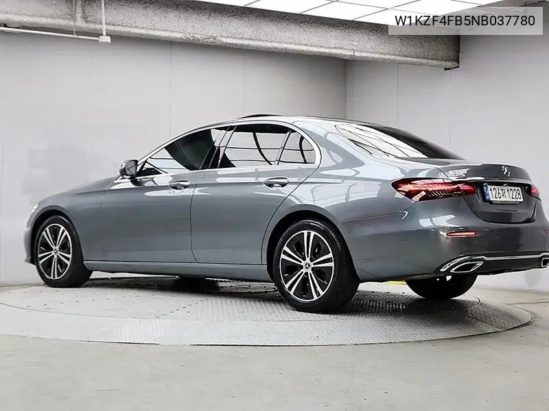 E-Class W213 E250 Avant-Garde VIN: W1KZF4FB5NB037780 Lot: 39641970
