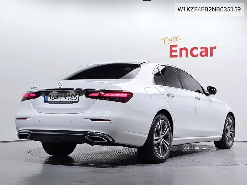 E-Class W213 E250 Avant-Garde VIN: W1KZF4FB2NB035159 Lot: 39973015