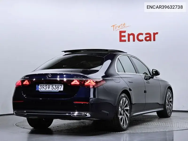 E-Class W214 E300 4Matic Exclusive VIN: ENCAR39632738 Lot: 39632738