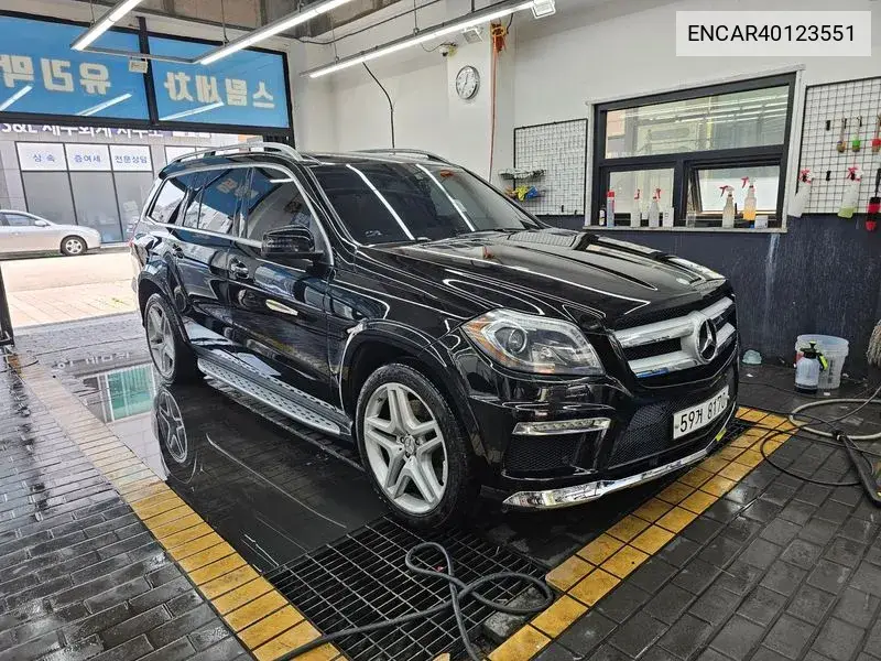 Gl-Class X166 Gl550 4Matic VIN: ENCAR40123551 Lot: 40123551