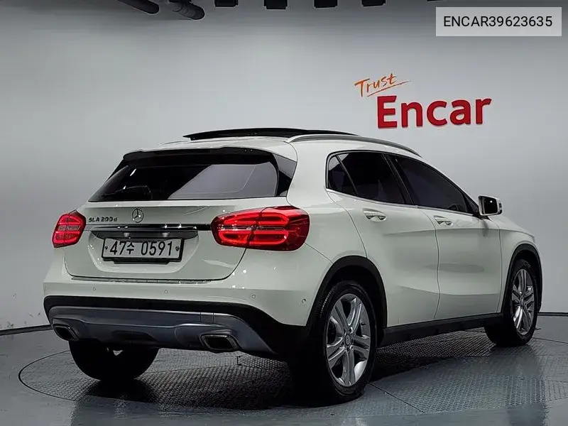 Gla-Class X156 Gla200 D VIN: ENCAR39623635 Lot: 39623635