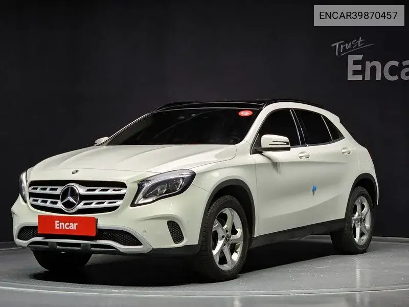 Gla-Class X156 Gla220 VIN: ENCAR39870457 Lot: 39870457