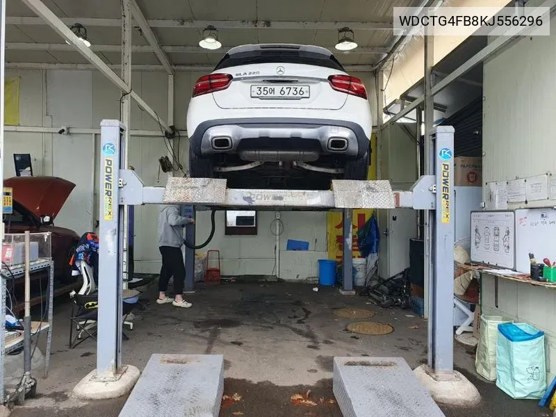 Mercedes Gla-Class X156 Gla220 VIN: WDCTG4FB8KJ556296 Lot: 38626136