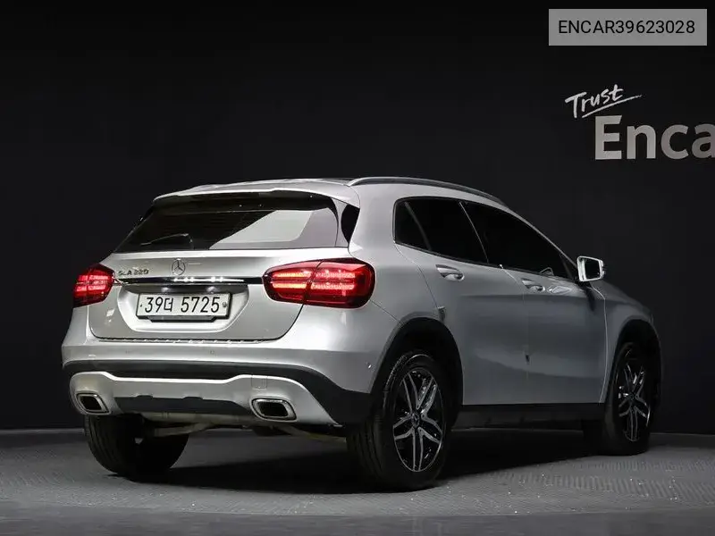 Gla-Class X156 Gla220 Premium VIN: ENCAR39623028 Lot: 39623028