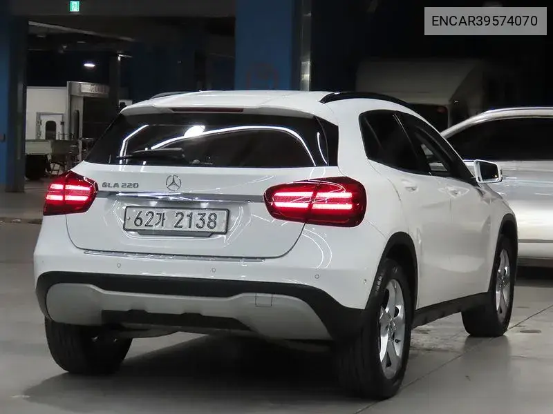 Gla-Class X156 Gla220 VIN: ENCAR39574070 Lot: 39574070