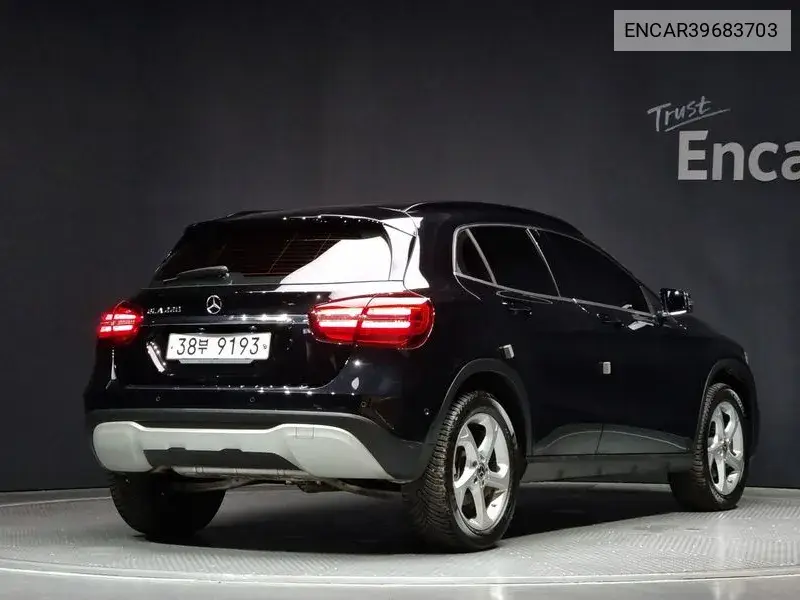 Gla-Class X156 Gla220 VIN: ENCAR39683703 Lot: 39683703