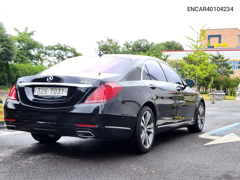 S-Class W222 S500L 4Matic VIN: ENCAR40104234 Lot: 40104234