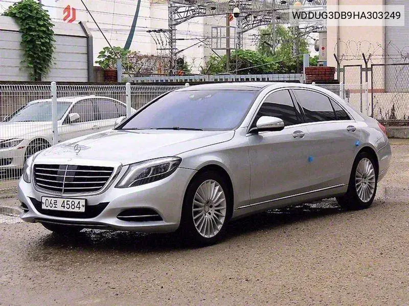 S-Class W222 S350L D 4Matic VIN: WDDUG3DB9HA303249 Lot: 40103507