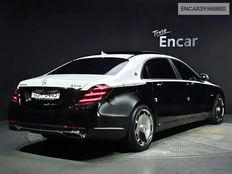 S-Class W222 Maybach S560 4Matic VIN: ENCAR39968880 Lot: 39968880