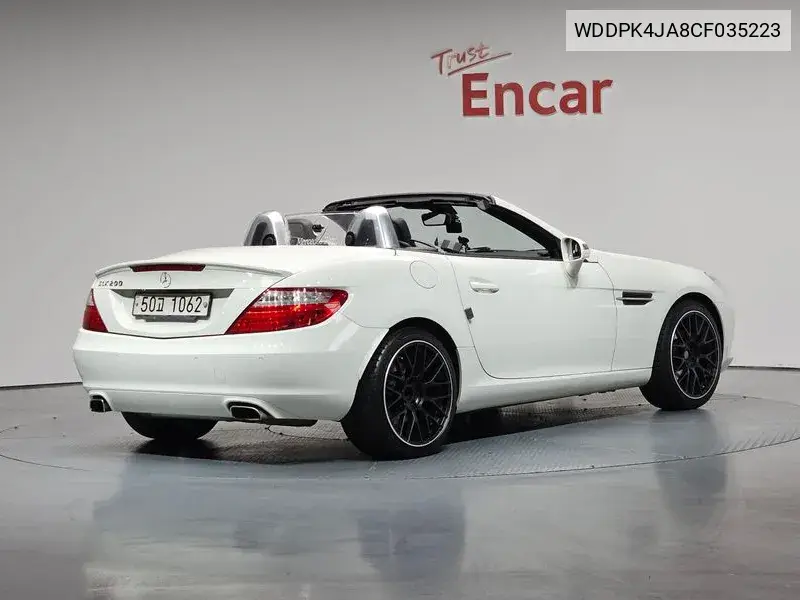 New Slk-Class 200 Blue Efficiency R172 VIN: WDDPK4JA8CF035223 Lot: 39524376
