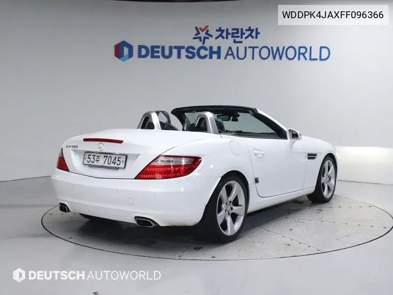 New Slk-Class 200 Blue Efficiency R172 VIN: WDDPK4JAXFF096366 Lot: 39397038