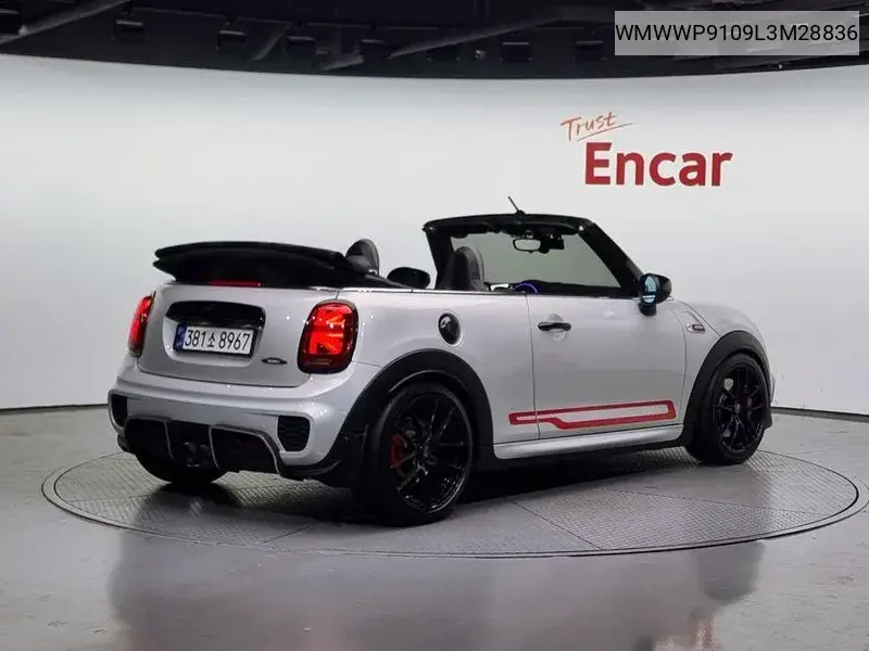 Cooper S Convertible Jcw 3Rd Generation VIN: WMWWP9109L3M28836 Lot: 39592064