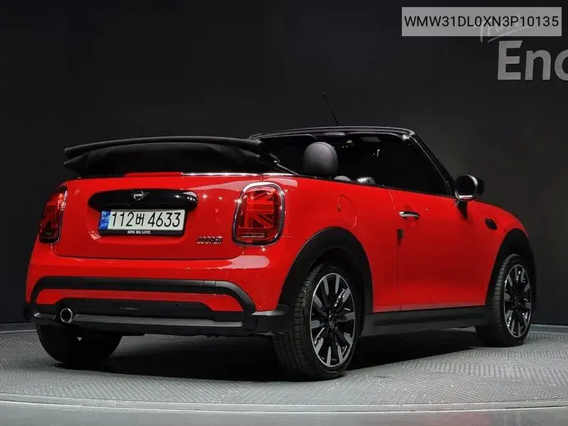 Cooper Convertible Classic 3Rd Generation VIN: WMW31DL0XN3P10135 Lot: 39982750