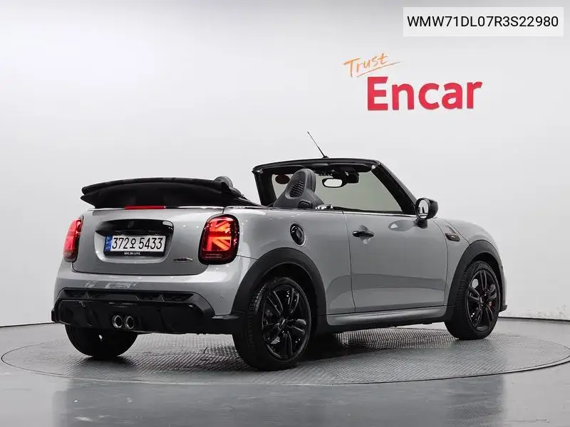 Cooper S Convertible Jcw 3Rd Generation VIN: WMW71DL07R3S22980 Lot: 39555086