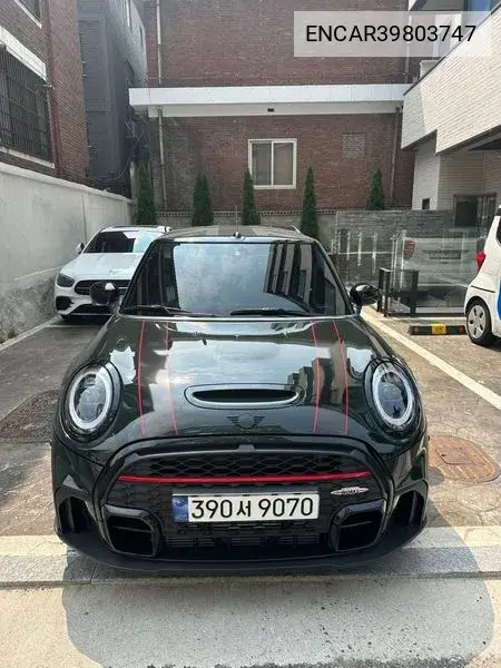 Cooper S Convertible Jcw 3Rd Generation VIN: ENCAR39803747 Lot: 39803747