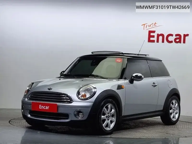 Cooper Basic 2Nd Generation VIN: WMWMF31019TW42669 Lot: 39623257