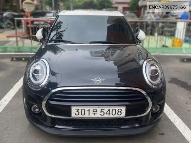 Cooper 5 Door High 3Rd Generation VIN: ENCAR39975166 Lot: 39975166