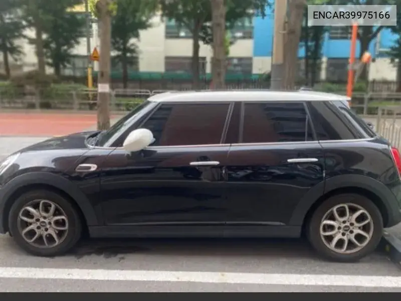 Cooper 5 Door High 3Rd Generation VIN: ENCAR39975166 Lot: 39975166