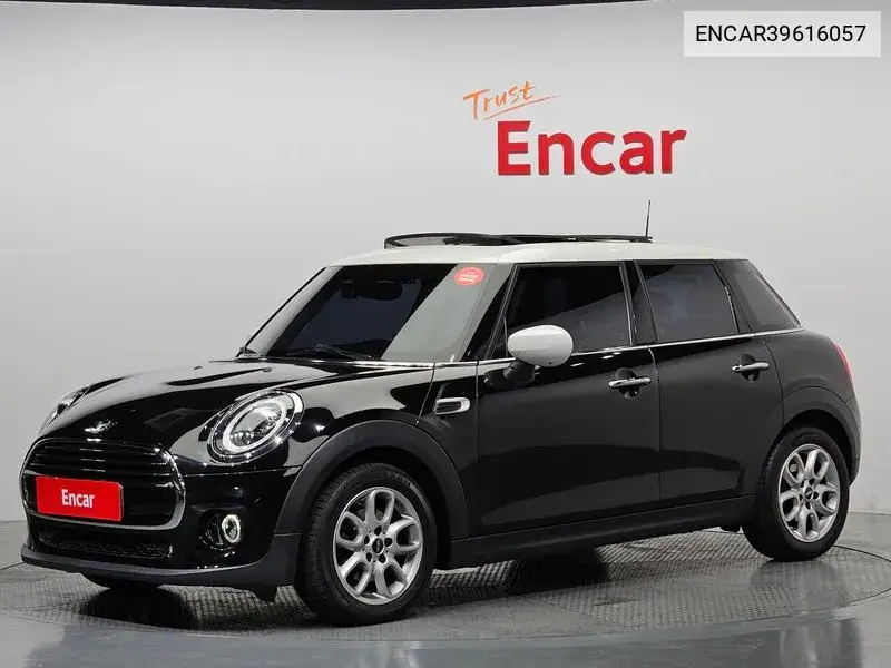 Cooper 5 Door High 3Rd Generation VIN: ENCAR39616057 Lot: 39616057
