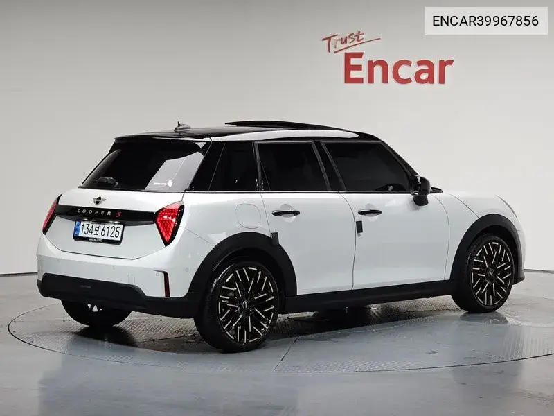 Cooper S 4Th Generation 5 Door Fa Birds VIN: ENCAR39967856 Lot: 39967856