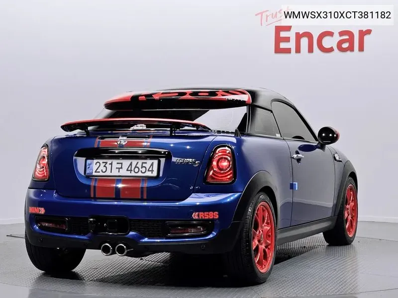 Mini Cooper S Coupe 1.6 VIN: WMWSX310XCT381182 Lot: 37196702