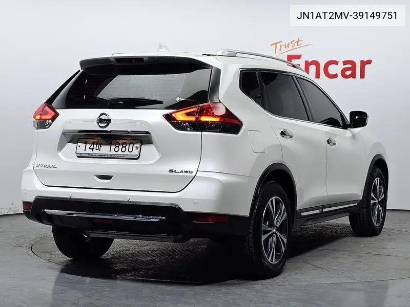 Extrail 2.5 4Wd VIN: JN1AT2MV-39149751 Lot: 39149751