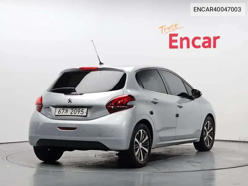 208 1.6 Bluehdi Allure 5 Door VIN: ENCAR40047003 Lot: 40047003