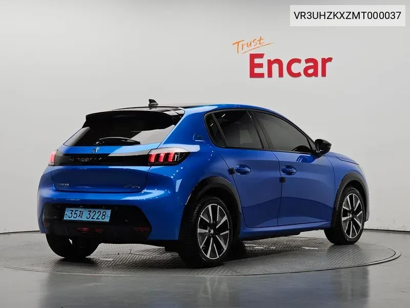 E-208 2Nd Generation Gt Line VIN: VR3UHZKXZMT000037 Lot: 37657843
