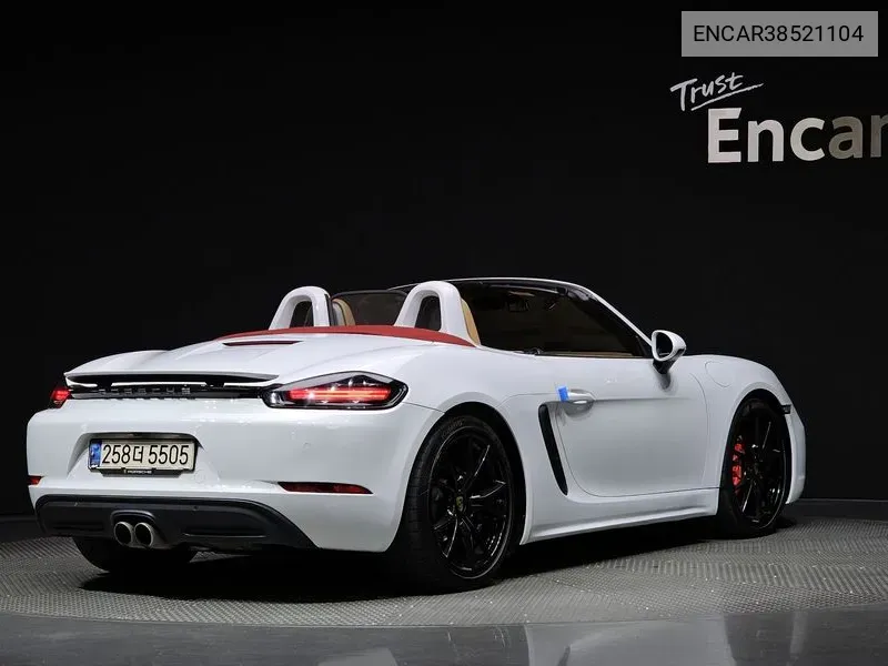 Porsche 718 Boxster S 2.5 VIN: ENCAR38521104 Lot: 38521104