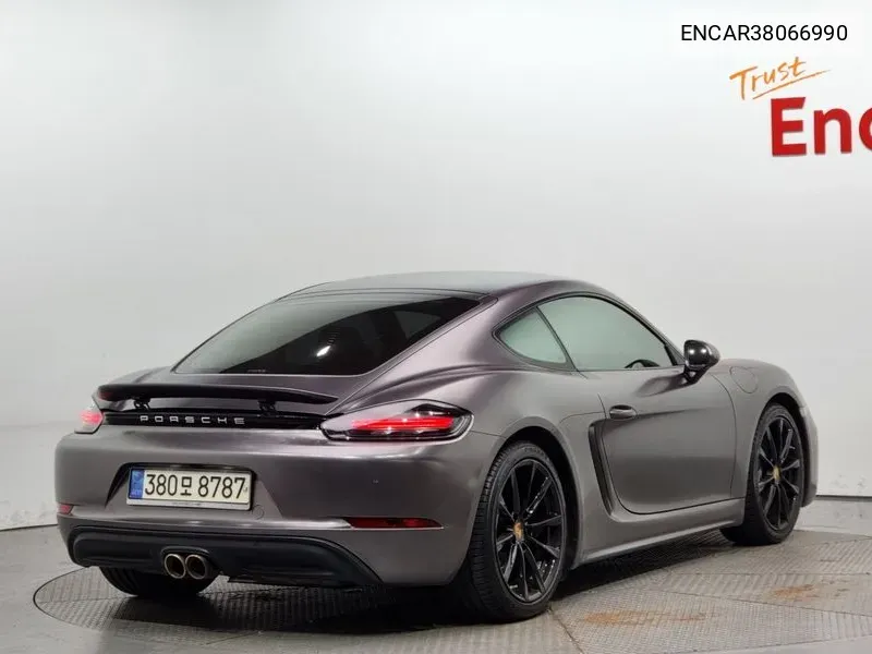 Porsche 718 Cayman 2.0 VIN: ENCAR38066990 Lot: 38066990