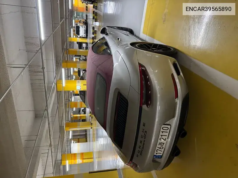 911 Carrera Gts Cabriolet 991 VIN: ENCAR39565890 Lot: 39565890
