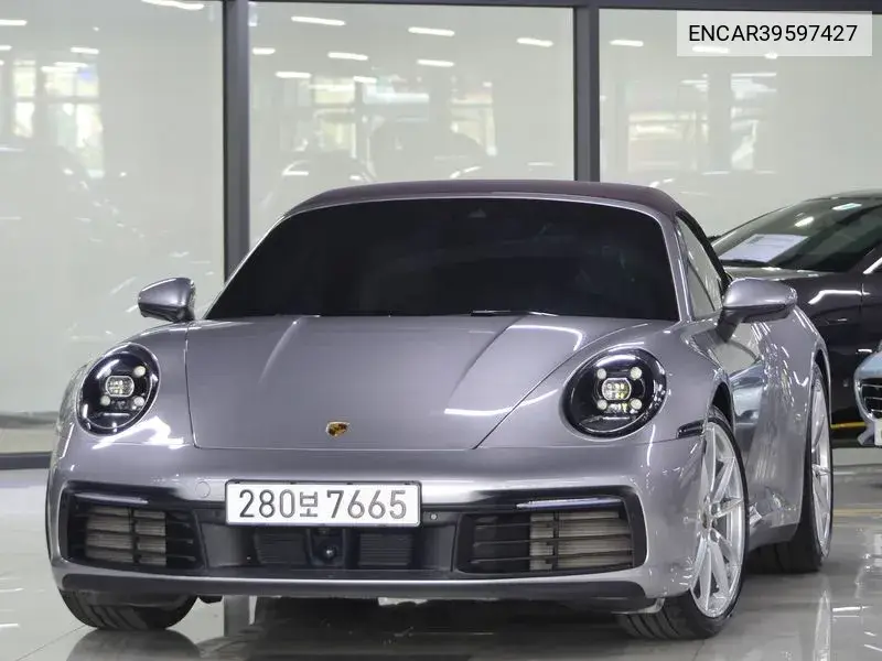 911 (992) Carrera Cabriolet VIN: ENCAR39597427 Lot: 39597427