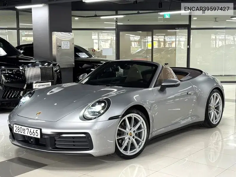 911 (992) Carrera Cabriolet VIN: ENCAR39597427 Lot: 39597427