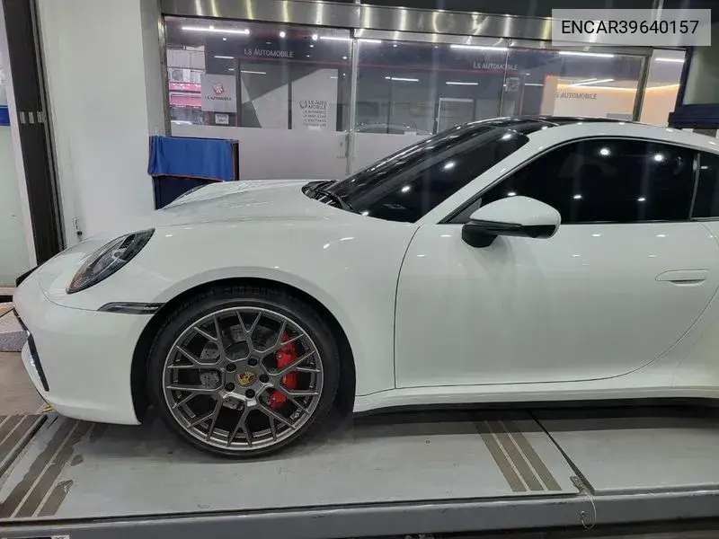 911 (992) Carrera S VIN: ENCAR39640157 Lot: 39640157
