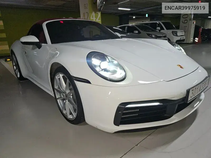 911 (992) Carrera Cabriolet VIN: ENCAR39975919 Lot: 39975919