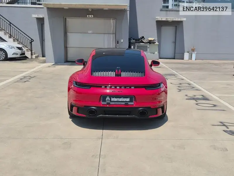 911 (992) Carrera 4S VIN: ENCAR39642137 Lot: 39642137