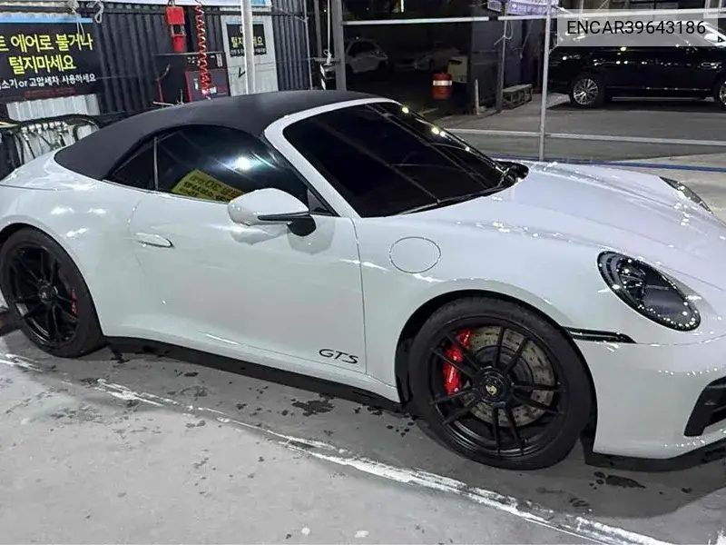 911 (992) Carrera Gts Cabriolet VIN: ENCAR39643186 Lot: 39643186