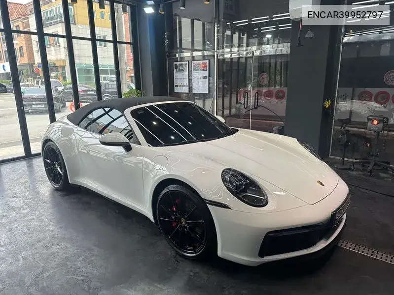 911 (992) Carrera Cabriolet VIN: ENCAR39952797 Lot: 39952797