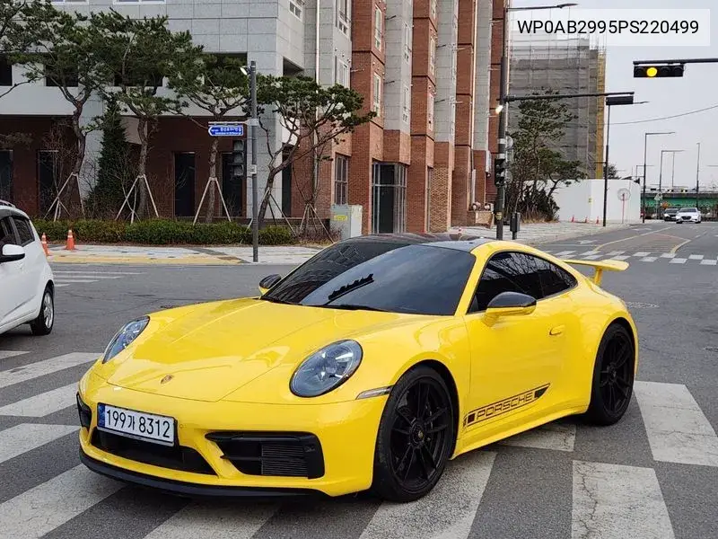911 (992) Carrera 4 Gts VIN: WP0AB2995PS220499 Lot: 39287400