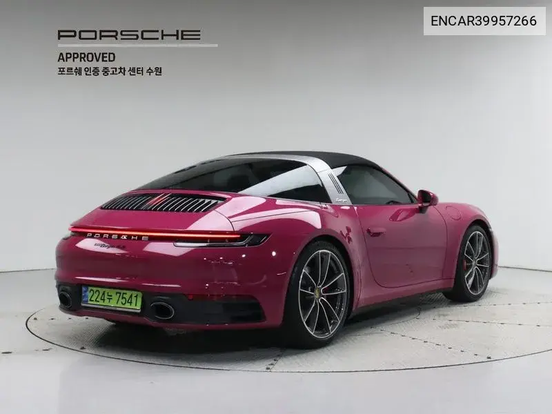 911 (992) Targa 4S VIN: ENCAR39957266 Lot: 39957266