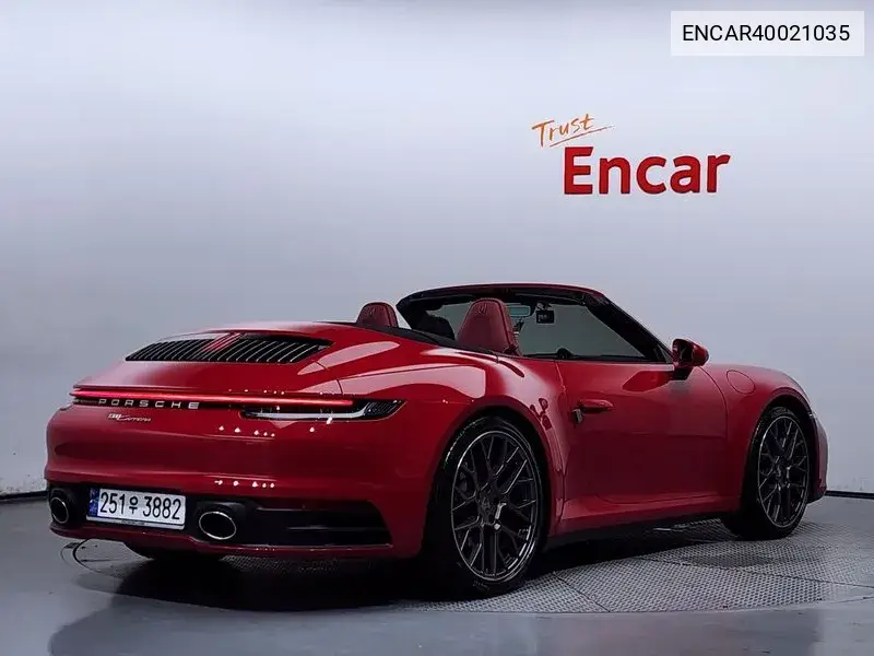 911 (992) Carrera 4 Cabriolet VIN: ENCAR40021035 Lot: 40021035