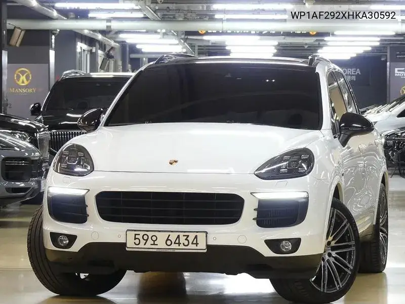 New Cayenne 3.0 Diesel Platinum Edition 958 VIN: WP1AF292XHKA30592 Lot: 39038795