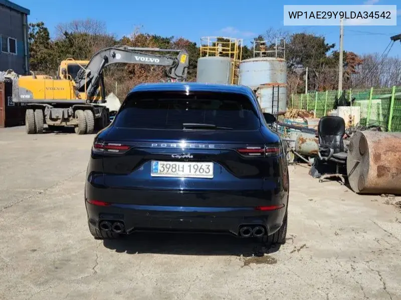 Cayenne (Po536) 3.0 E-Hybrid VIN: WP1AE29Y9LDA34542 Lot: 39607771