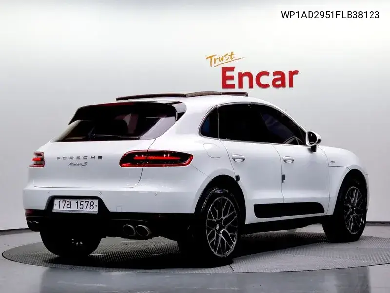 Macan 3.0 S Diesel 95B VIN: WP1AD2951FLB38123 Lot: 39621313