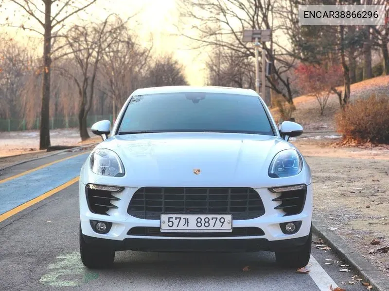 Macan 2.095B VIN: ENCAR38866296 Lot: 38866296