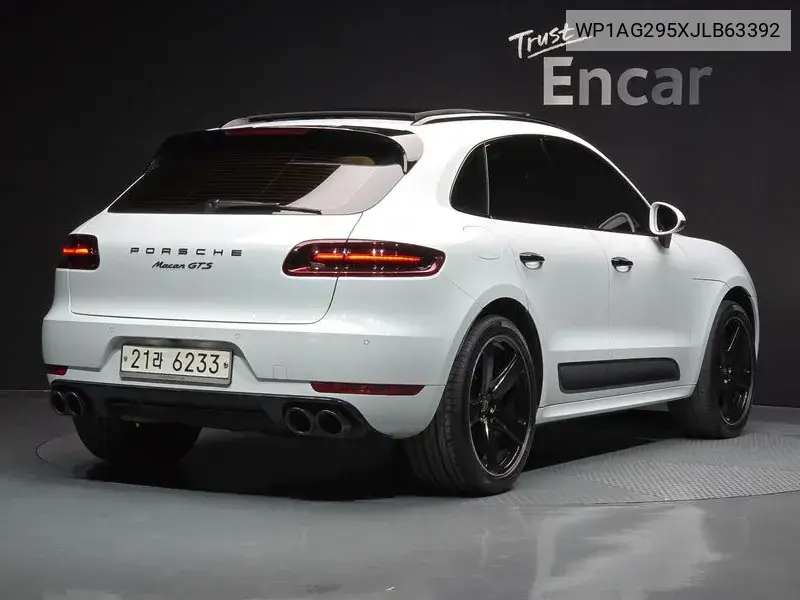 Macan 3.0 Gts 95B VIN: WP1AG295XJLB63392 Lot: 39537494