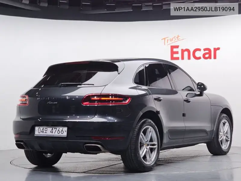 Macan 2.0 95B VIN: WP1AA2950JLB19094 Lot: 39798945