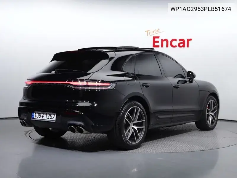Macan 2.9 S VIN: WP1AG2953PLB51674 Lot: 39300721