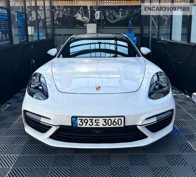 Panamera (971) 4.0 Turbo VIN: ENCAR39097588 Lot: 39097588